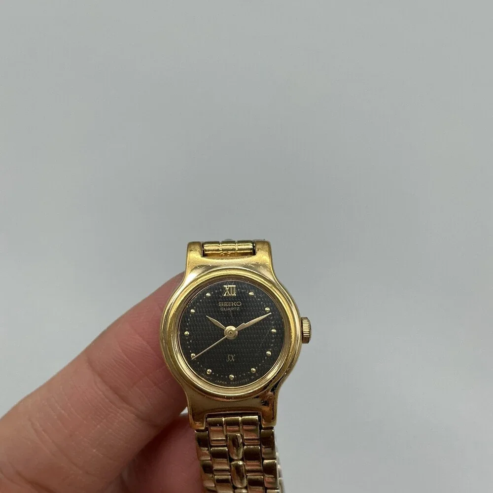 Seiko V401-0511 Womens Watch 19mm Black Dial Gold Tone New Battery 6.75